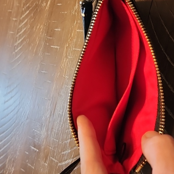 Dooney & Bourke 1975 Slim Black Leather Wristlet Gold Hardware - Picture 4 of 7